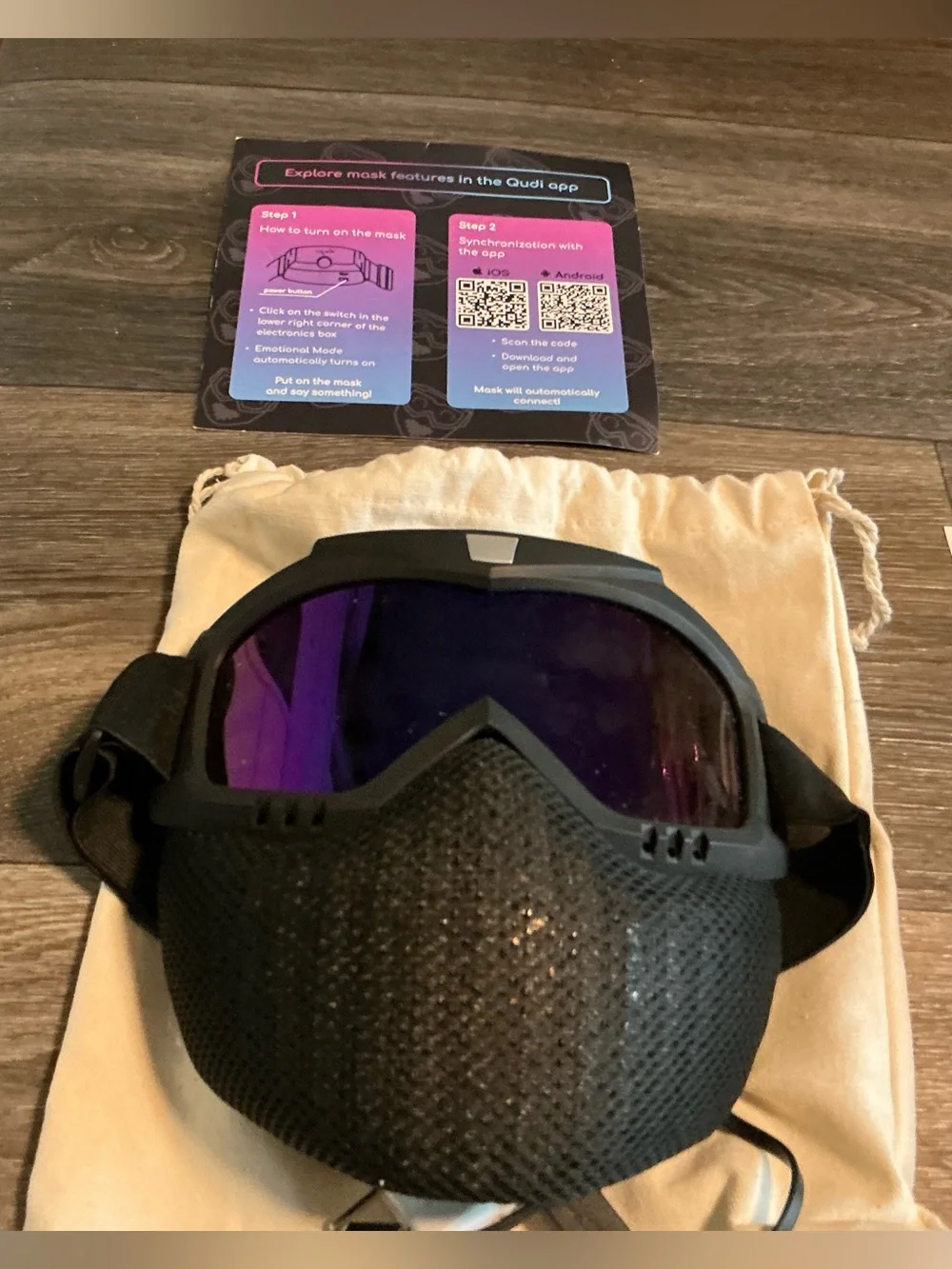 Qudi Programmable Interactive LED Mask 1 (Black) – Excellent Condition